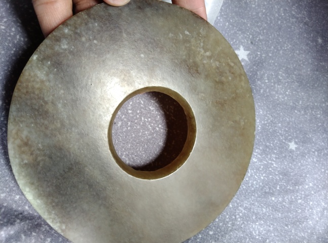 古玩玉器仿“齊家文化”玉璧拍賣,當(dāng)前價格1389元