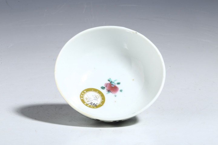 古玩陶瓷晚清·粉彩蝶戀花紋茶圓拍賣，當前價格398元