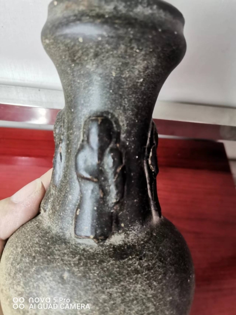 古玩陶瓷吉州窯褐釉貼塑人物紋盤口瓶拍賣,當(dāng)前價格26000元