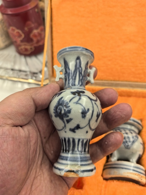 古玩陶瓷青花瓶拍賣,當前價格52800元