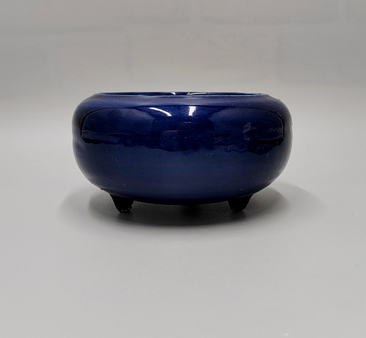 古玩陶瓷清代霽藍(lán)釉三足爐拍賣，當(dāng)前價(jià)格880元