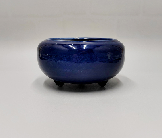 古玩陶瓷清代霽藍(lán)釉三足爐拍賣，當(dāng)前價(jià)格880元