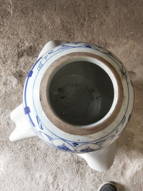 古玩陶瓷青花纏枝喜字罐拍賣，當(dāng)前價(jià)格99元