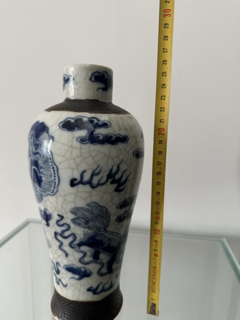 古玩陶瓷哥釉青花獅子繡球圖雞腿瓶拍賣(mài),當(dāng)前價(jià)格3980元