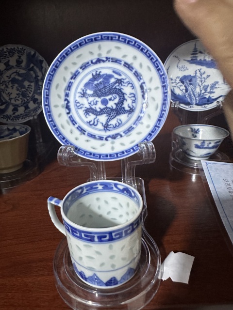 古玩陶瓷青花云龍紋玲瓏瓷杯碟拍賣,當前價格2100元