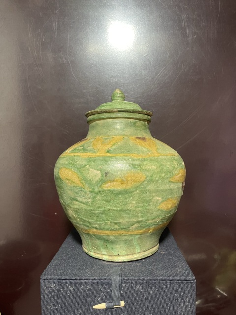 古玩陶瓷元綠地黃彩花卉紋將軍罐拍賣，當前價格5500元