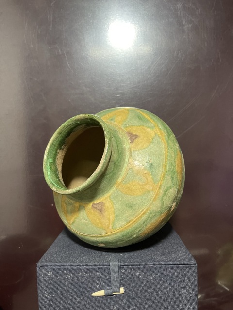 古玩陶瓷元綠地黃彩花卉紋將軍罐拍賣，當前價格5500元
