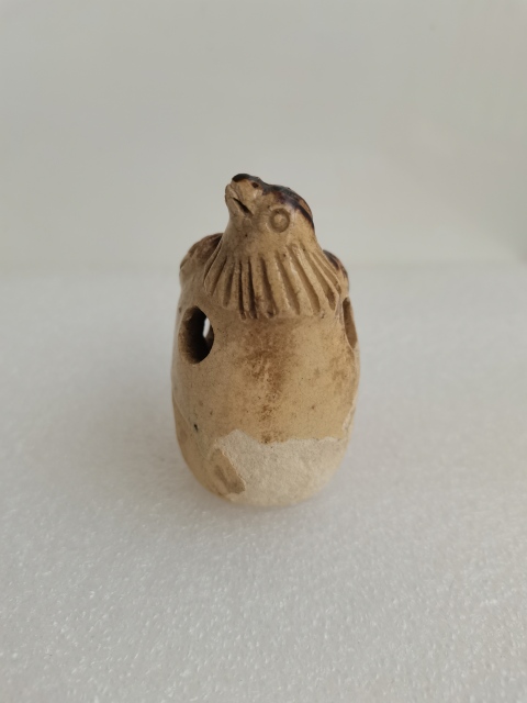 古玩陶瓷唐代·青釉褐彩鳥形塤真品鑒賞圖