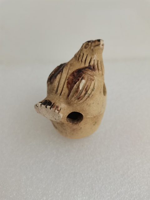 古玩陶瓷唐代·青釉褐彩鳥形塤真品鑒賞圖
