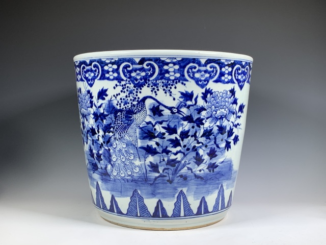 青花瓷器中古品高30センチ巾10センチ口9センチ 青花瓷器中古品高30センチ巾10センチ口9センチ