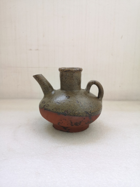 古玩陶瓷茶葉末釉執(zhí)壺拍賣,當(dāng)前價(jià)格680元