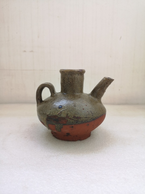 古玩陶瓷茶葉末釉執(zhí)壺拍賣,當(dāng)前價(jià)格680元