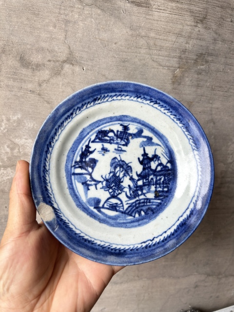古玩陶瓷清中期 樓臺亭閣山水紋青花盤拍賣,當前價格222元
