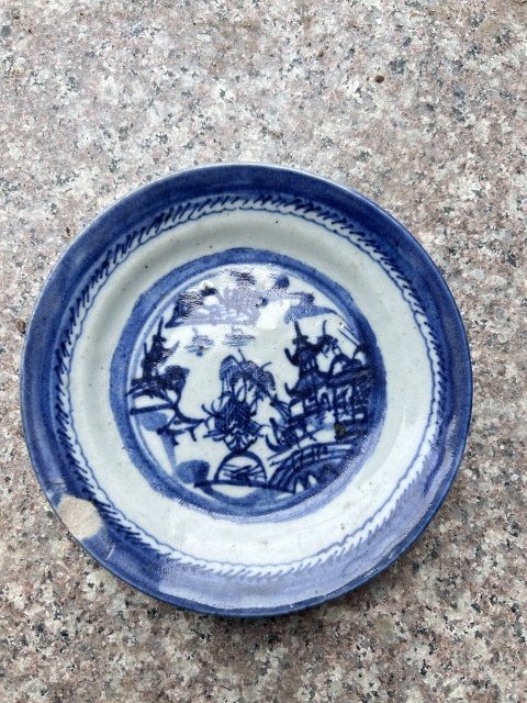 古玩陶瓷清中期 樓臺亭閣山水紋青花盤拍賣,當前價格222元
