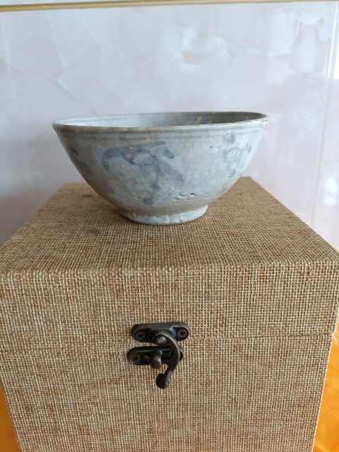 古玩陶瓷元末明初青花嬰戲圖茶盞拍賣,當前價格198元