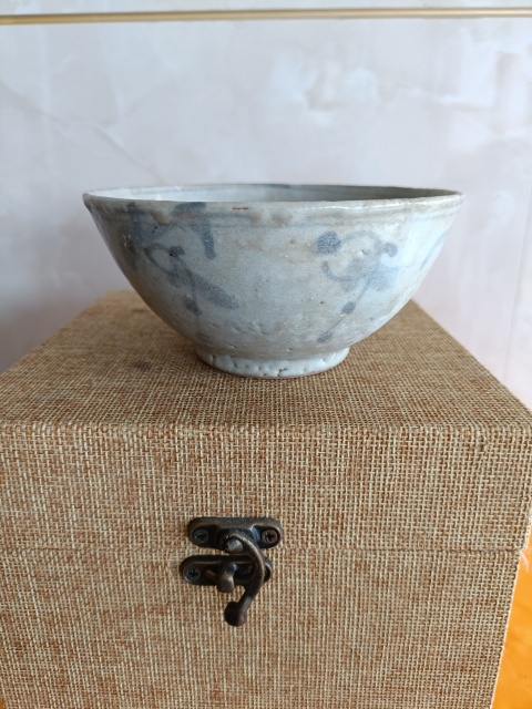 古玩陶瓷元末明初青花嬰戲圖茶盞拍賣,當前價格198元