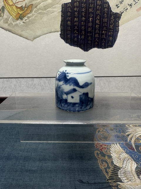 古玩陶瓷清中期精品山水紋青花水盂拍賣，當前價格1690元