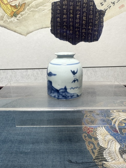古玩陶瓷清中期精品山水紋青花水盂拍賣，當前價格1690元