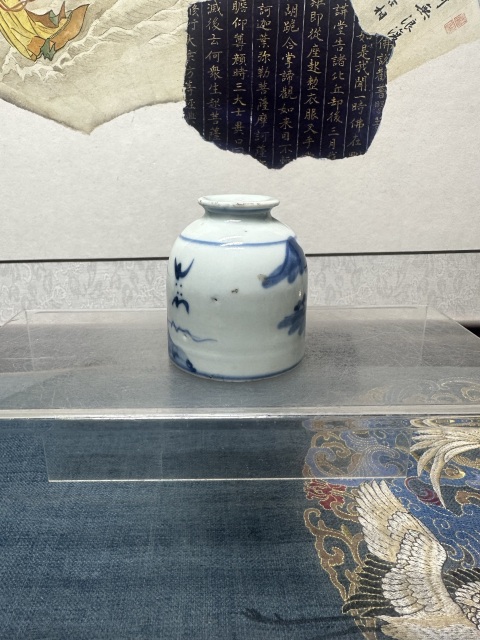 古玩陶瓷清中期精品山水紋青花水盂拍賣，當前價格1690元