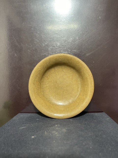 古玩陶瓷元龍泉青瓷黃釉撇口盤拍賣，當前價格3800元