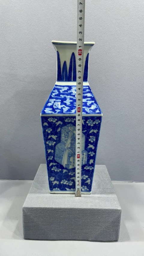 古玩陶瓷無雙譜四方瓶拍賣,當前價格48000元