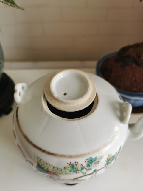 古玩陶瓷粉彩一品富貴紋茶壺拍賣，當前價格2600元