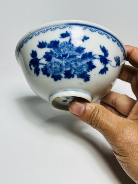 古玩陶瓷(官窯制品)精品收藏級青花花卉紋碗拍賣,當前價格8888元
