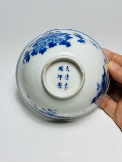 古玩陶瓷(官窯制品)精品收藏級青花花卉紋碗拍賣,當前價格8888元