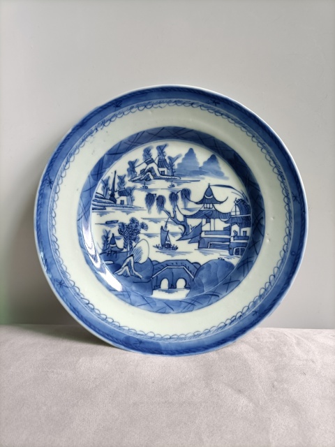 古玩陶瓷青花亭臺樓閣山水紋盤拍賣,當前價格780元