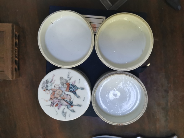 古玩陶瓷麒麟送子疊盒拍賣，當前價格999元