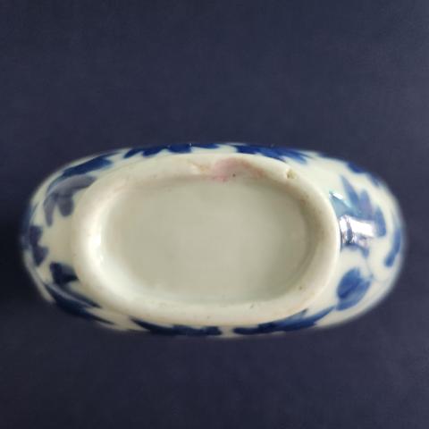 古玩陶瓷青花纏枝花卉紋鼻煙壺拍賣,當前價格4500元