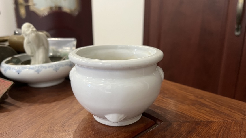 古玩陶瓷民國白釉香爐拍賣，當前價格299元