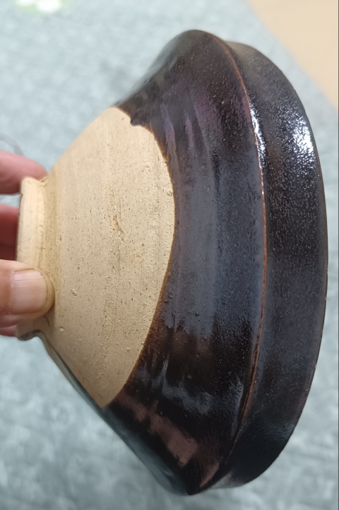古玩陶瓷美品元代黑釉折沿大碗拍賣，當前價格800元