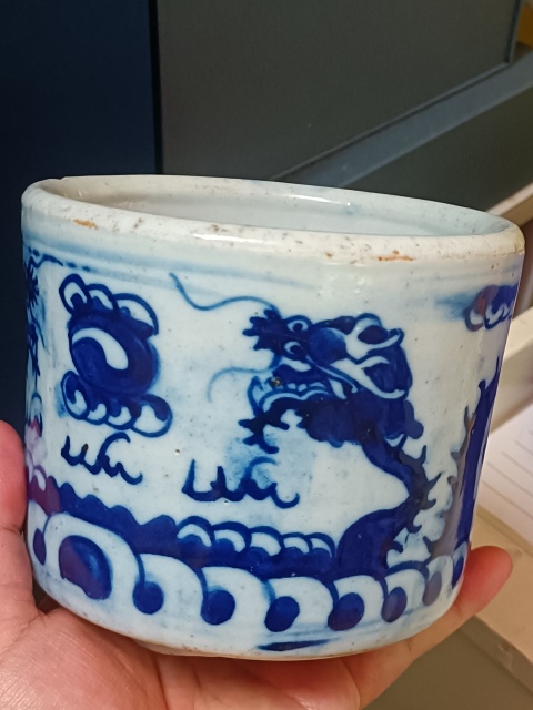 古玩陶瓷晚清青花趕珠龍紋筒式爐拍賣,當前價格980元