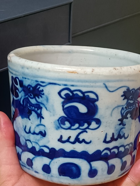 古玩陶瓷晚清青花趕珠龍紋筒式爐拍賣,當前價格980元