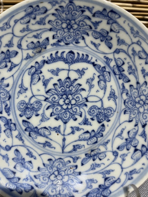 古玩陶瓷青花纏枝花卉紋盤拍賣,當前價格1800元