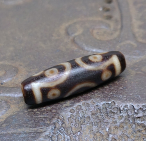 古玩玉器十一眼天珠拍賣，當前價格500元