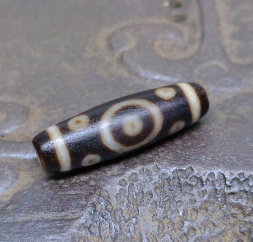 古玩玉器十一眼天珠拍賣，當前價格500元