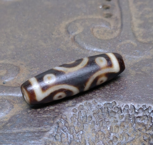 古玩玉器十一眼天珠拍賣，當前價格500元