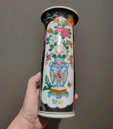 古玩陶瓷民國 墨地粉彩花鳥紋花觚拍賣，當前價格8600元