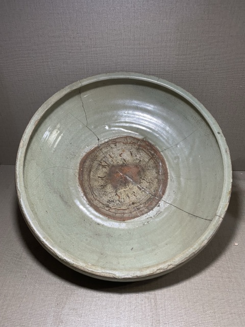 古玩陶瓷龍泉青瓷三足爐拍賣,當前價格1200元