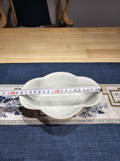 古玩陶瓷御窯大師戴裕成款博古圖海棠貢盤拍賣，當前價格2650元