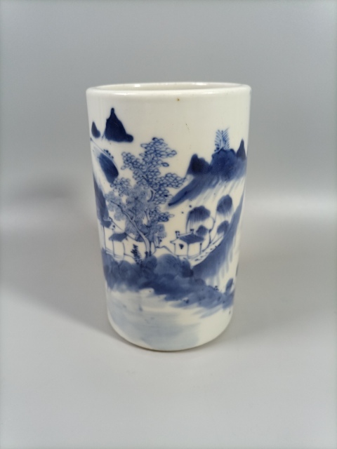 清中晚青花山水人物紋筆筒拍賣，當前價格5000元