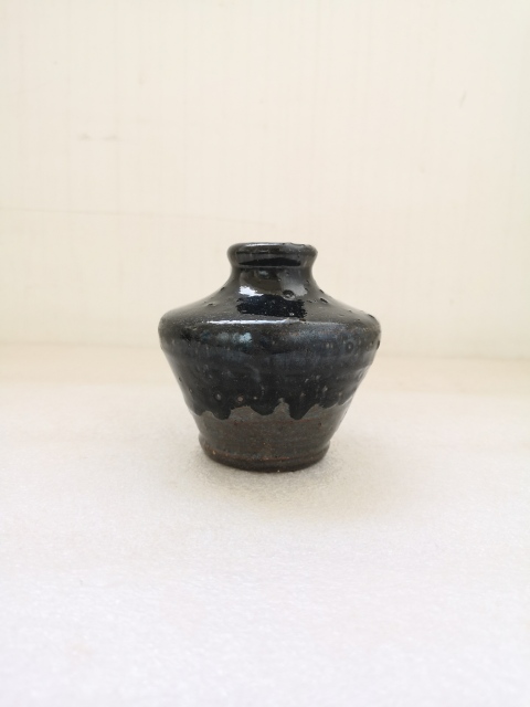 古玩陶瓷黑釉瓶拍賣(mài),當(dāng)前價(jià)格550元