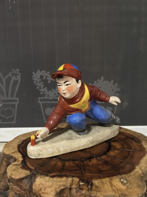 古玩陶瓷放鞭炮圖塑像拍賣，當前價格360元