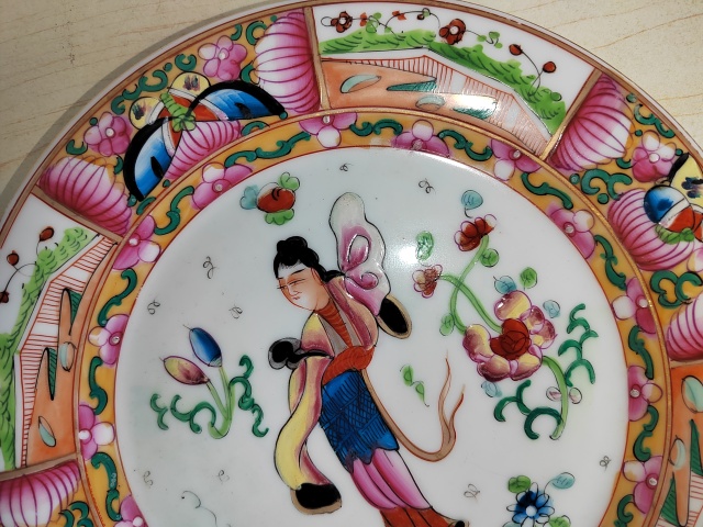 古玩陶瓷人物紋彩繪盤拍賣,當前價格200元