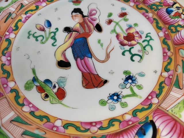 古玩陶瓷人物紋彩繪盤拍賣,當前價格200元