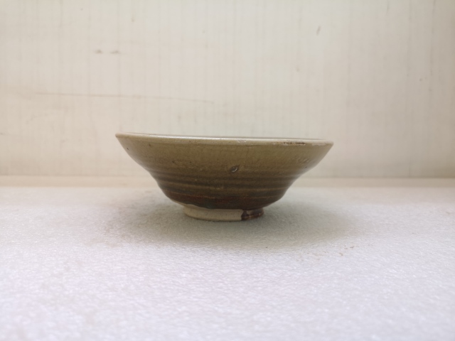 古玩陶瓷折腰碗拍賣,當前價格680元