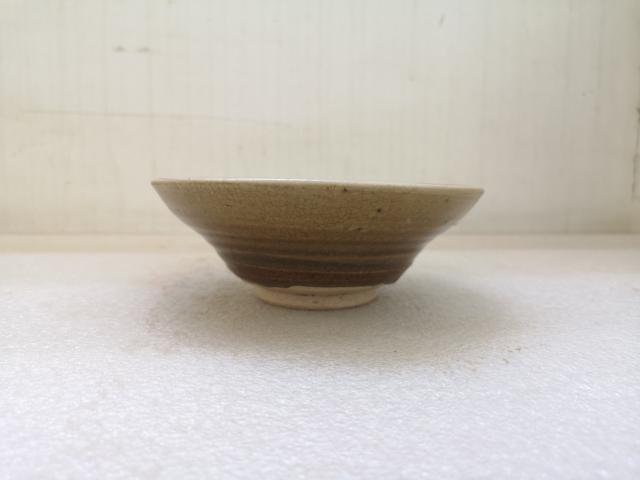 古玩陶瓷折腰碗拍賣,當前價格680元
