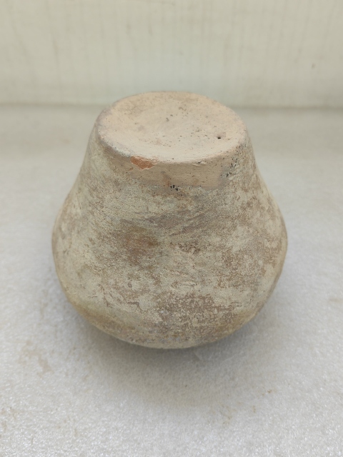 古玩陶瓷黃釉罐拍賣,當(dāng)前價(jià)格850元
